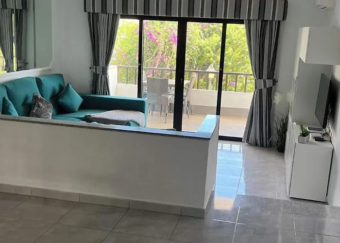 Cristian Sur 46 - Two Bed * Los Cristianos (Tenerife)